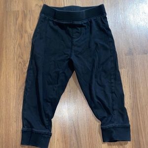 ✨8/$10. George. Black joggers. 18-24 months